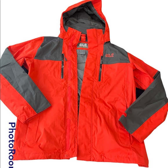 Jack Wolfskin Other - Jack wolfskin winter jacket